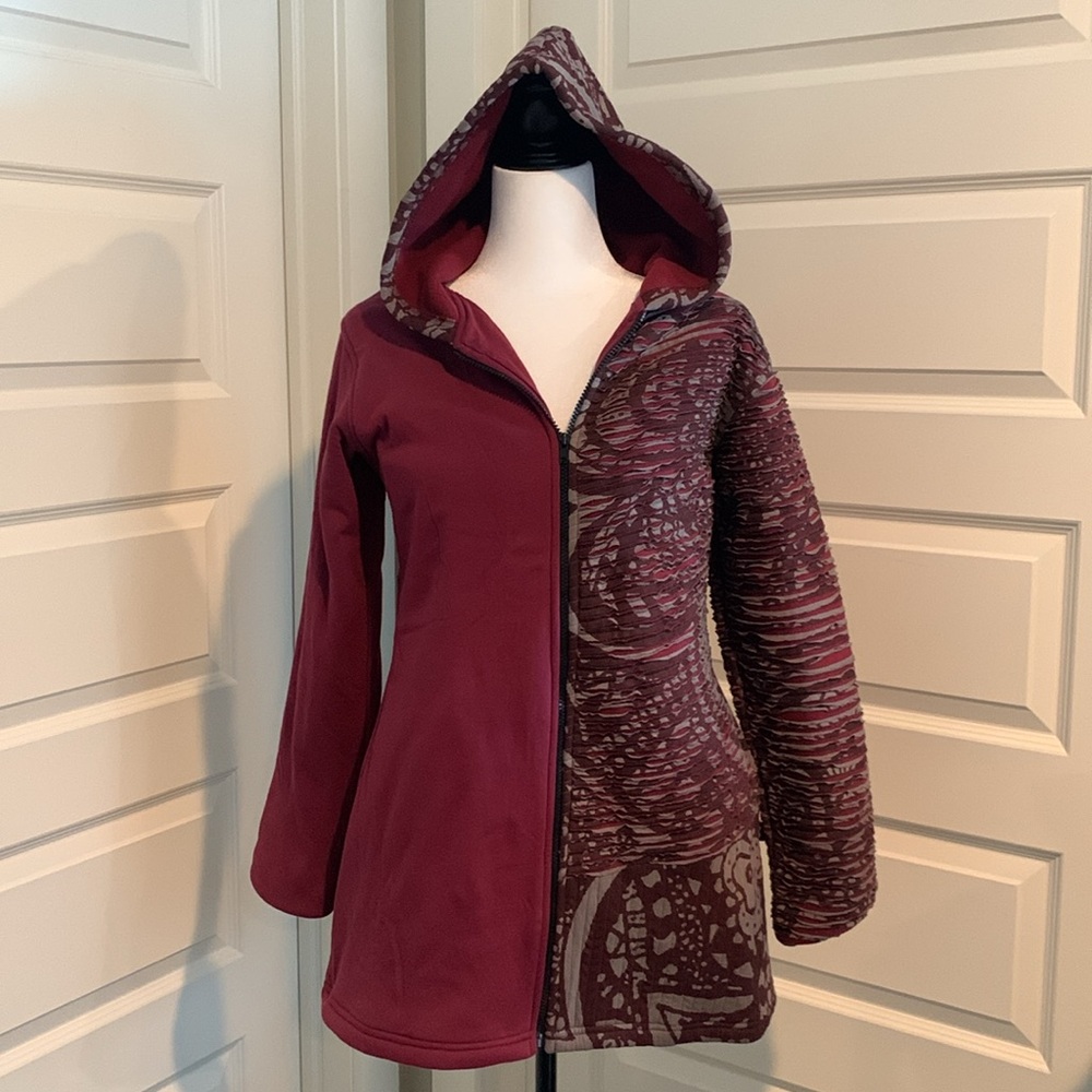 LEOPARDS & ROSES Women’s Long Cotton & Fleece
Hoodie Style Jacket (NWOT)